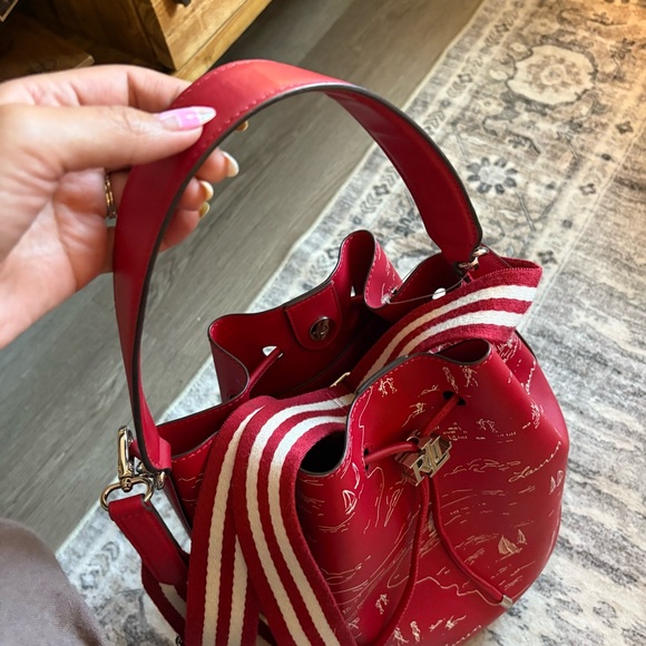 Ralph Lauren Andie drawstring bucket bag red andie 19 sailboats - Picture 5 of 13